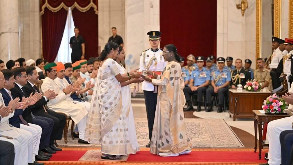 President Draupadi Murmu Confers Gallantry Awards at Rashtrapati Bhavan; 7 Kirti Chakras, 15 Vir Chakras & 29 Shaurya Chakras Presented